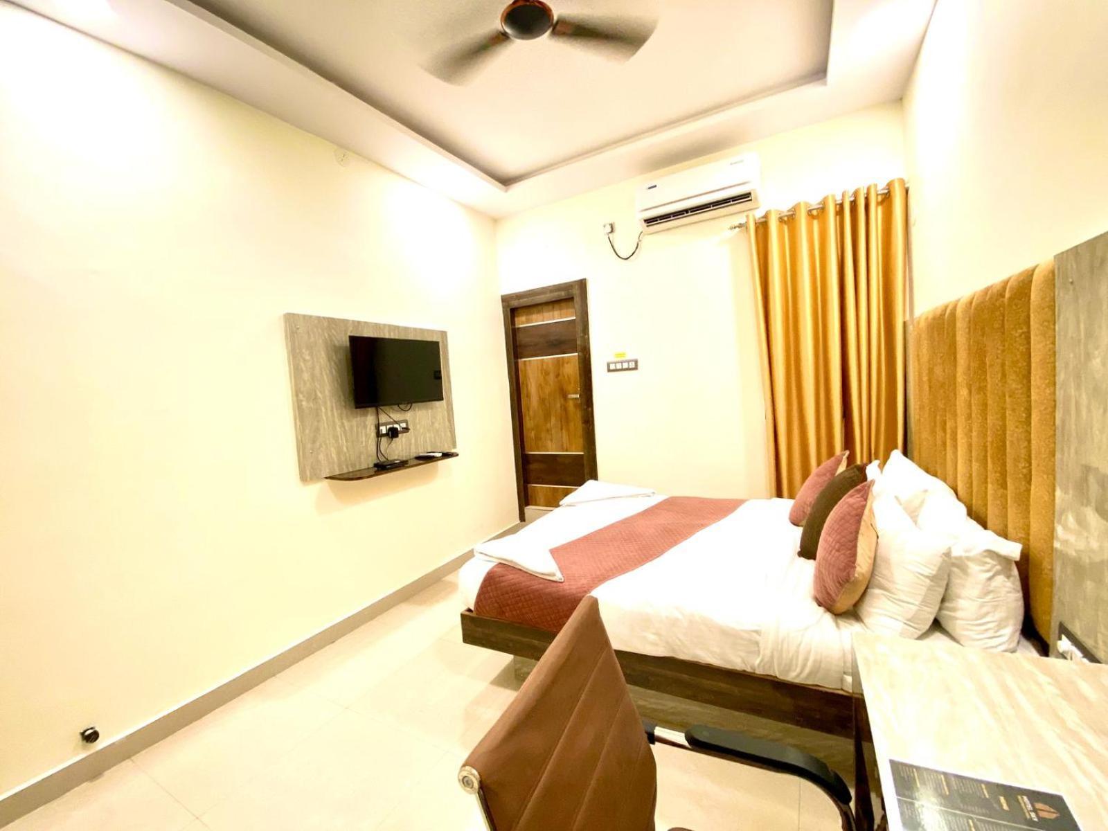 Hotel Sky International- Airport Zone Hyderabad Shamshabad Exterior foto
