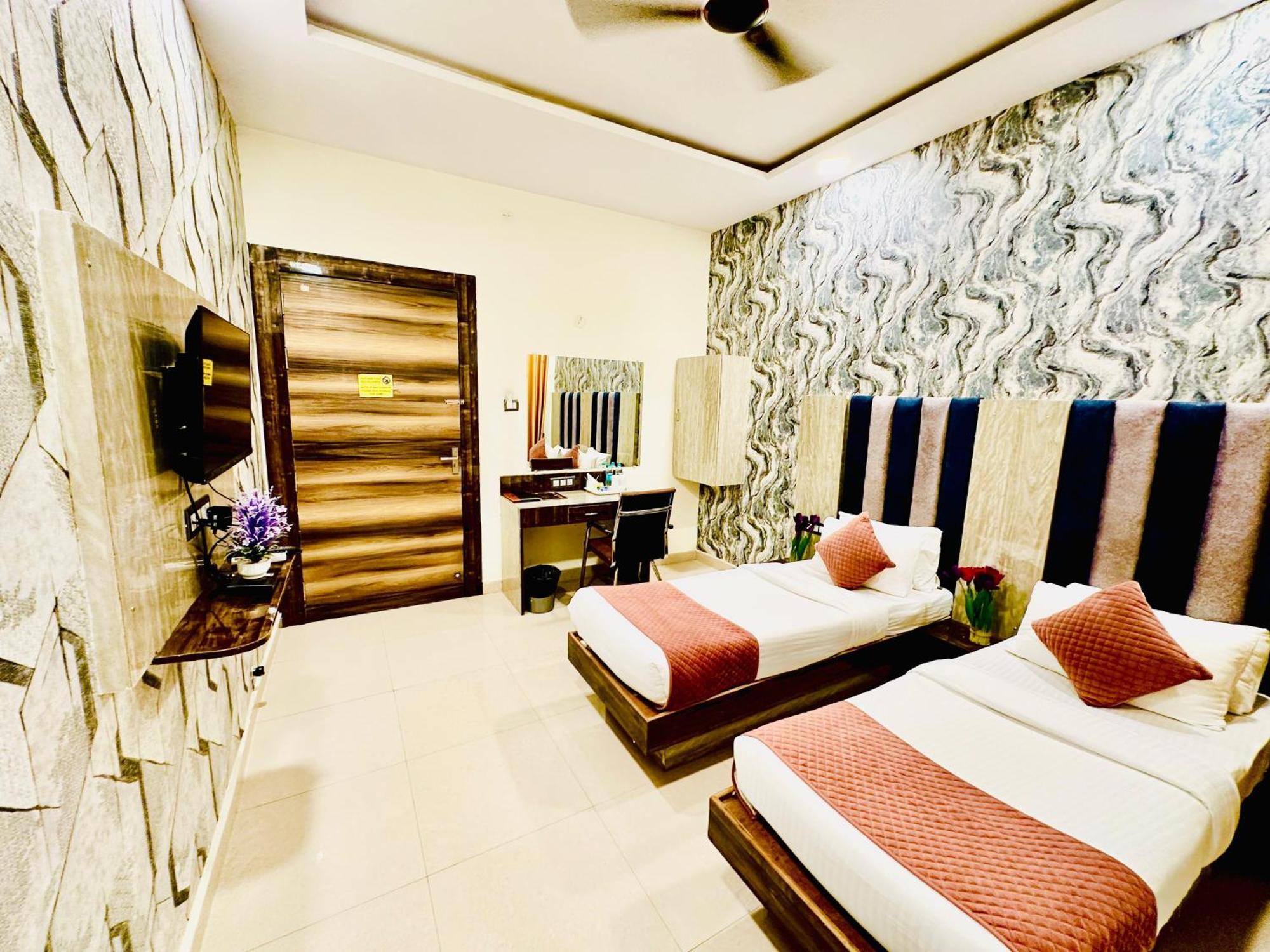 Hotel Sky International- Airport Zone Hyderabad Shamshabad Exterior foto