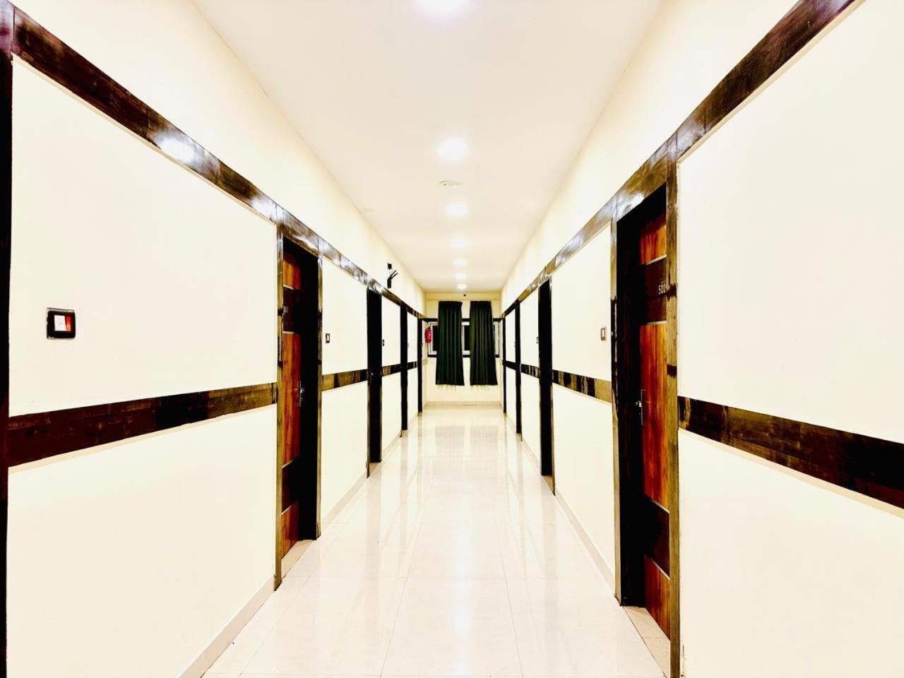 Hotel Sky International- Airport Zone Hyderabad Shamshabad Exterior foto